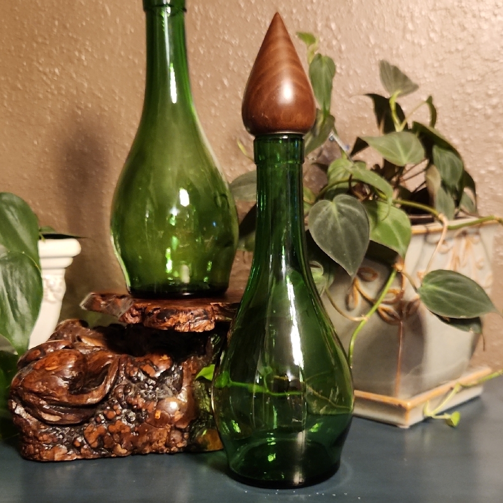 Duraglas RARE 1962 Green Decorative Bottles with Wooden Tops - Picture 2 of 12
